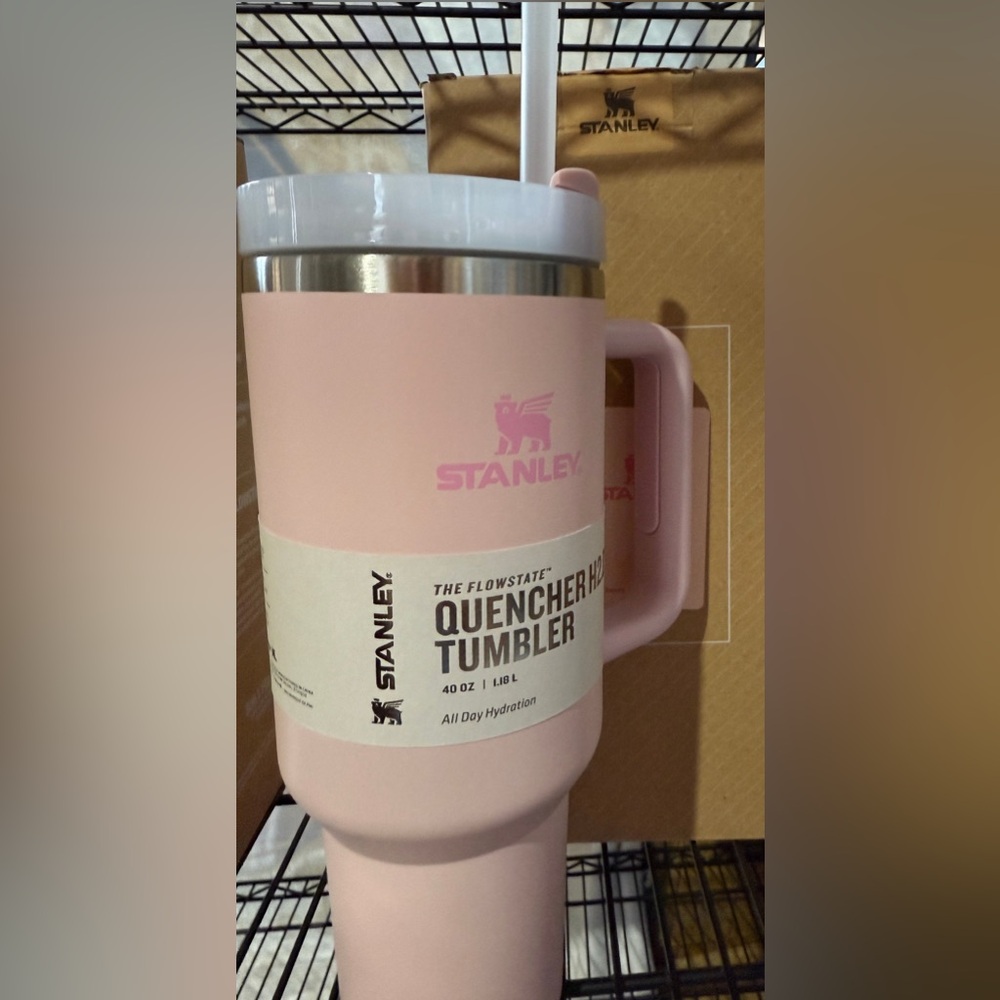 Stanley pink Flowstate Tumbler Box